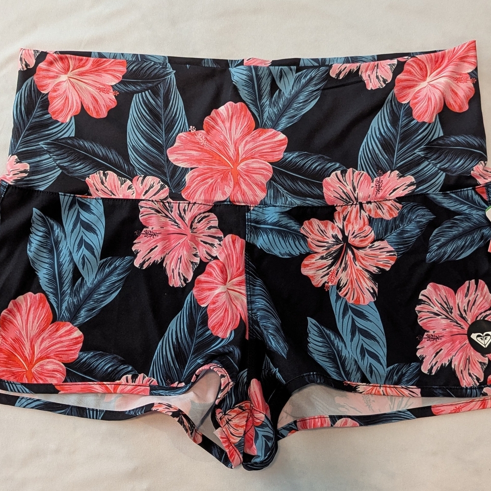 Roxy | Board Shorts | Floral | Medium